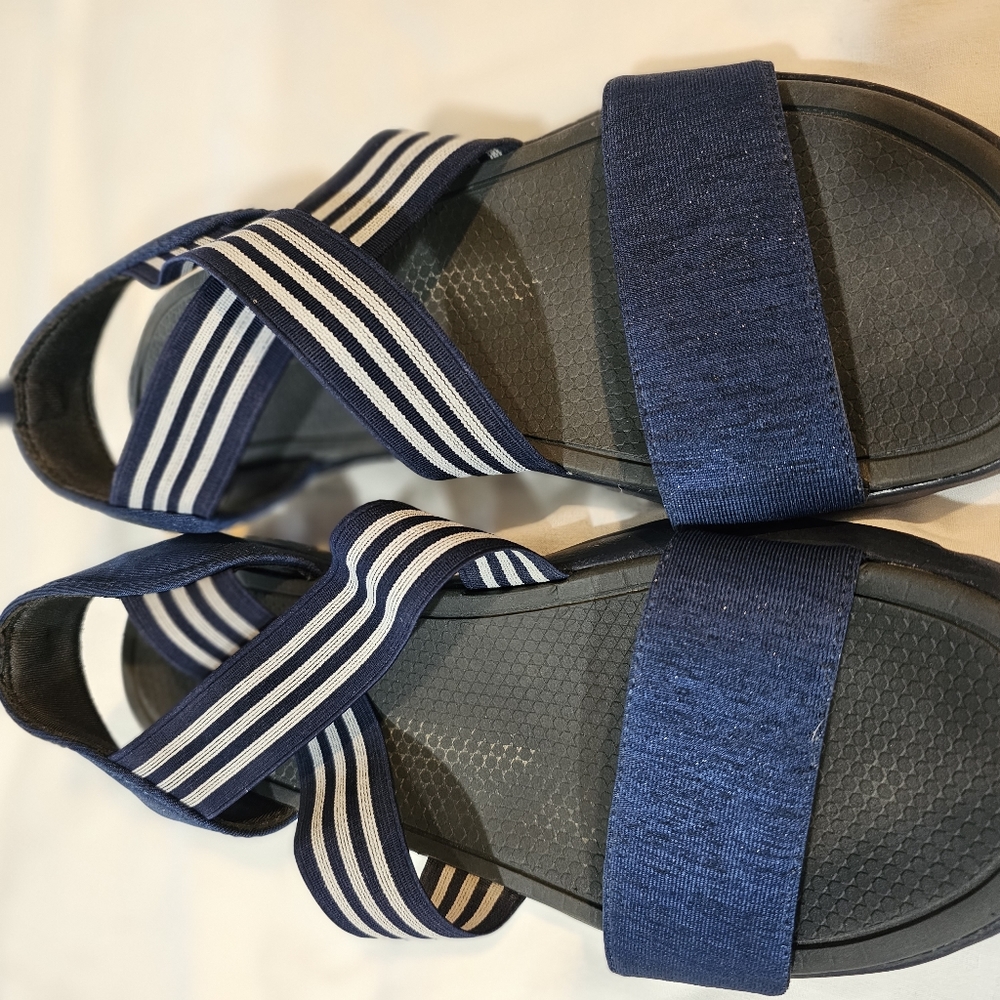 Lands End Stretch Sandals Sz 10B